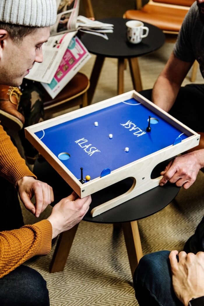 Klask – Geschicklichkeitsspiel 2 Spieler – Magnetspiel aus Holz